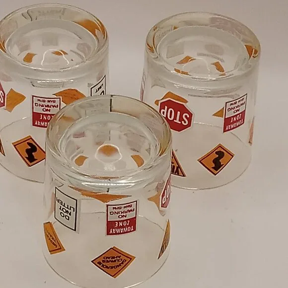 Barware Traffic Roadway Street Signs Drinking GLASSES 8 OZ 3.5" Set of 3 MCM - Picture 9 of 9